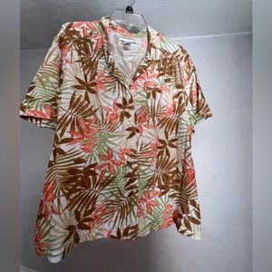 Women’s floral button down shirt, size 1x